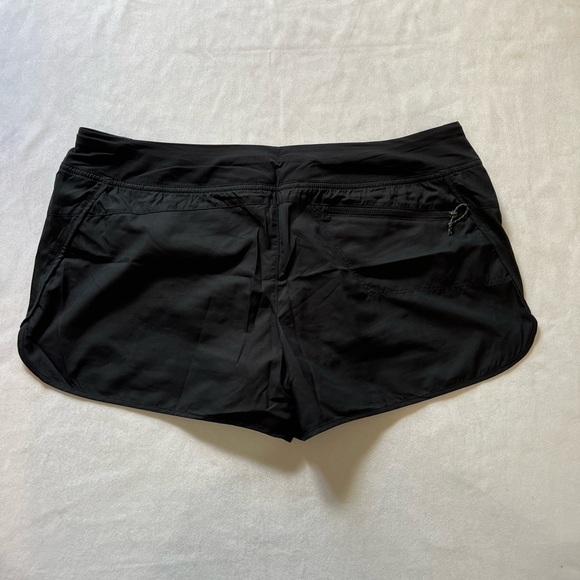 Patagonia Women’s Strider Shorts - 3" - M - Picture 5 of 7